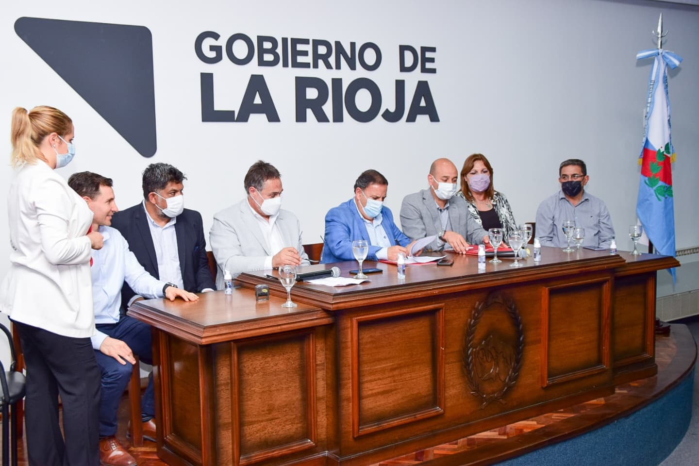 Firman convenio para la construcción de viviendas para la comunidad LGBT+
